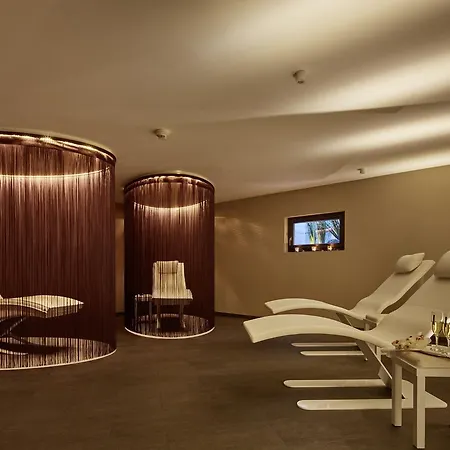 Schloss Reinach 4*