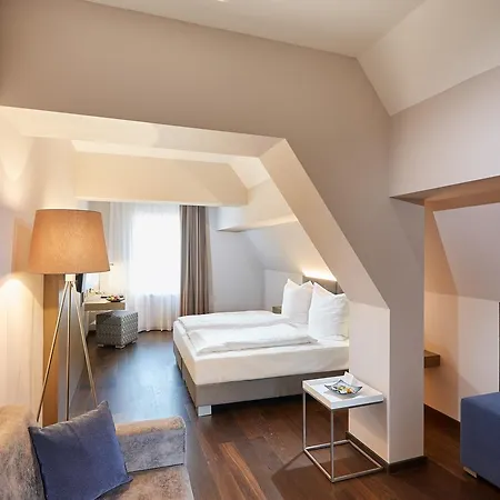 Schloss Reinach 4*