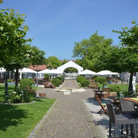 Schloss Reinach Hotel 4*