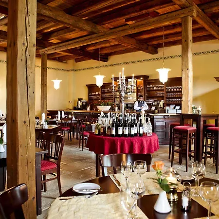 Schloss Reinach 4* Freiburg im Breisgau